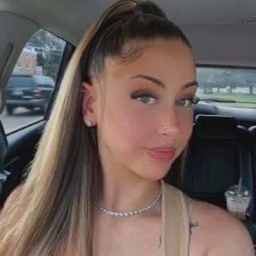 Bella D. profile photo