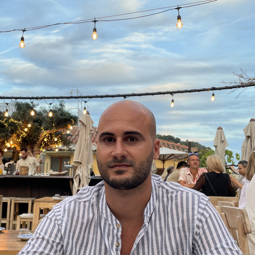 anxhelo m. profile photo