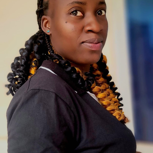Esther  O. profile photo
