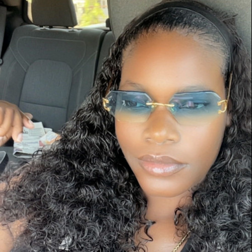 veevee l. profile photo