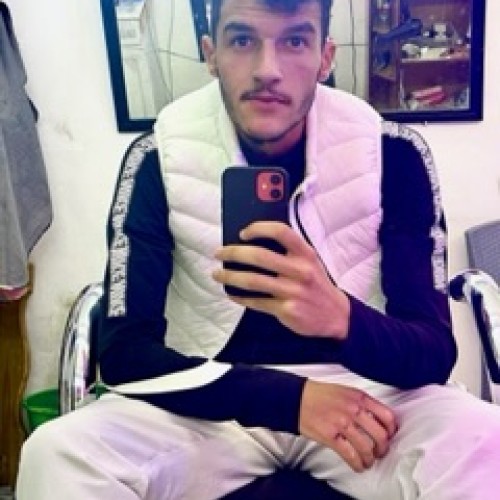 ismail l. profile photo