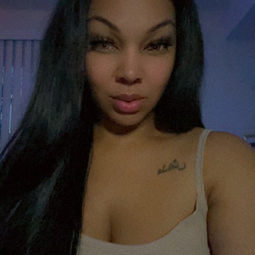 Mia K. profile photo