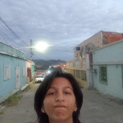 Arianny  E. profile photo
