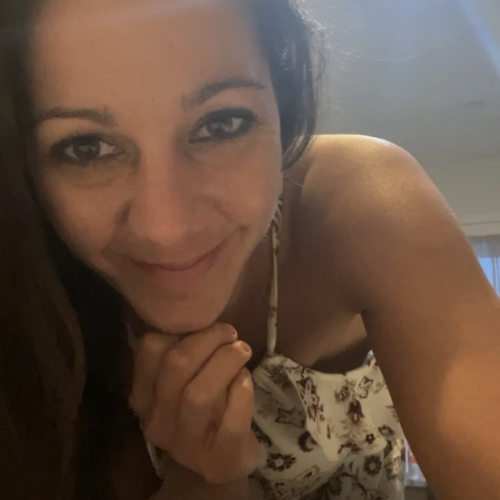 Elaina p. profile photo