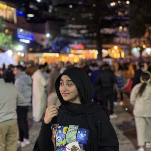 farah f. profile photo