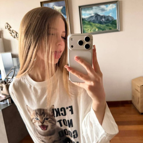 Lily  S. profile photo