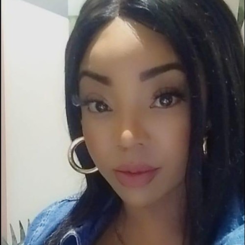Shaniek L.