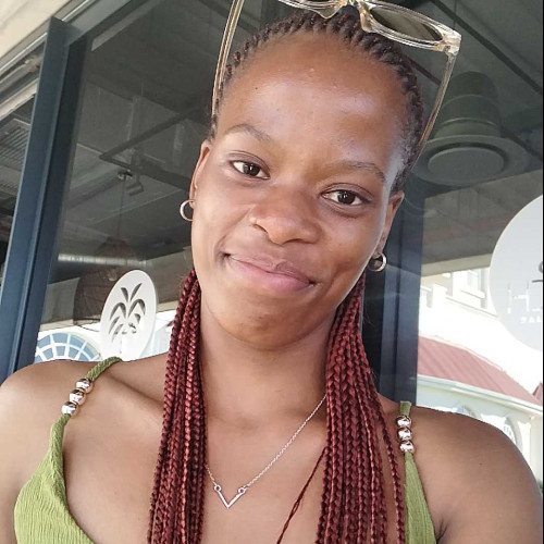 Lisakhanya N.