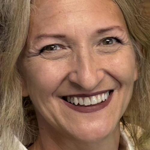 Lora G. profile photo