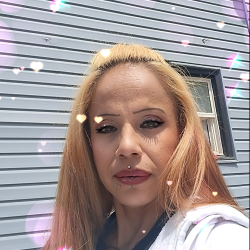 Desi M. profile photo