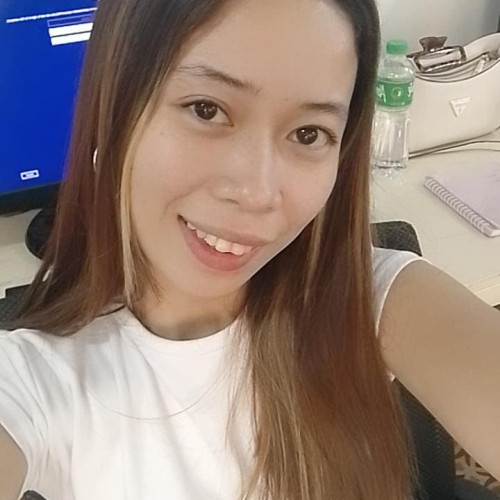 April Joy  E. profile photo