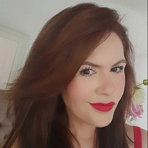 Iveth M.