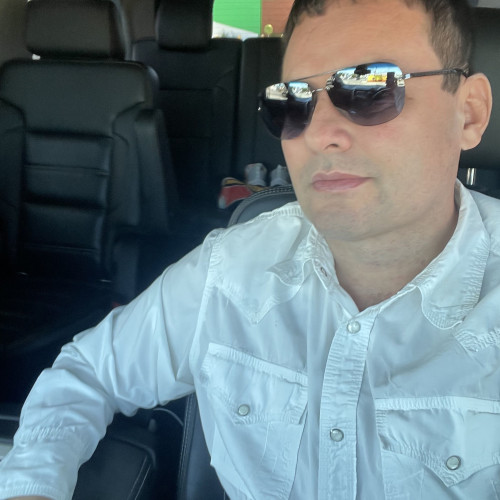 oscar g. profile photo