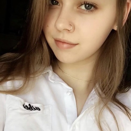 Bella C.