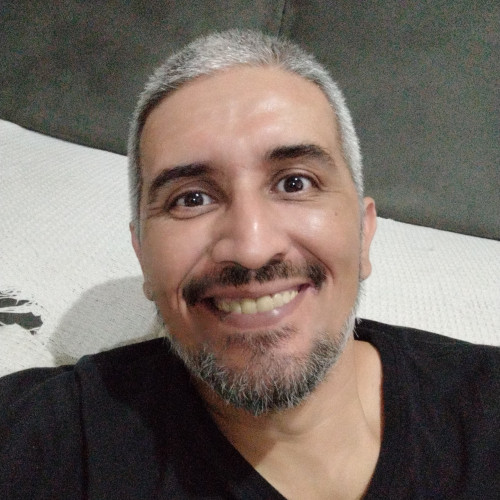 GUSTAVO E.