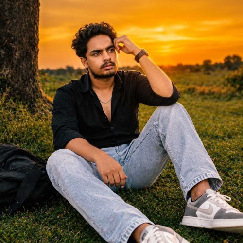 𝑯𝒂𝒓𝒔𝒉 𝑲. profile photo