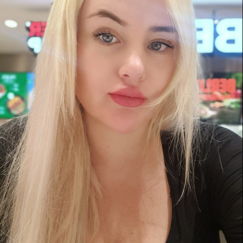 Claudia L. profile photo