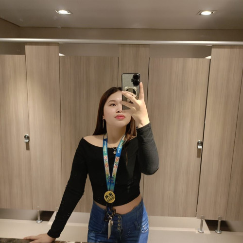 Novie L. profile photo