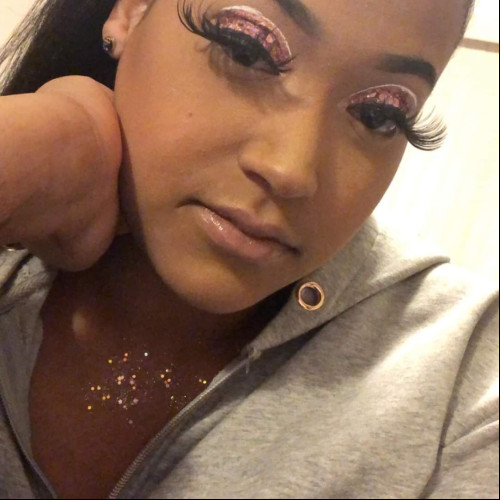 Tia W. profile photo