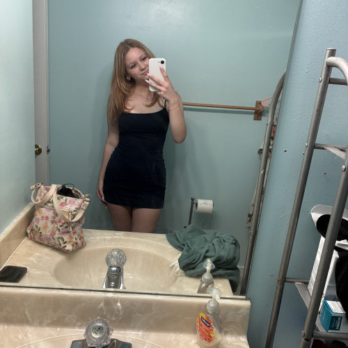 Chloe r.