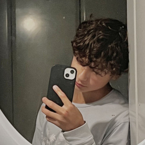 Santi A. profile photo