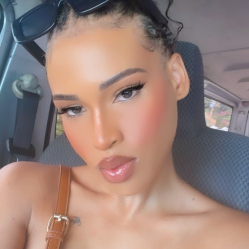 Shanoya H.