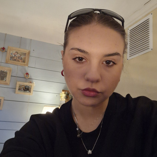 Denisa B. profile photo