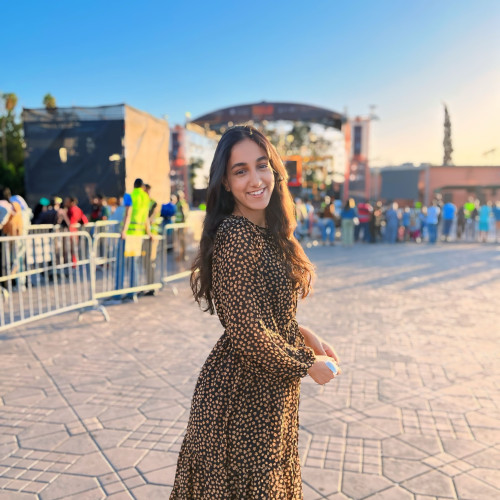 Mouna C. profile photo