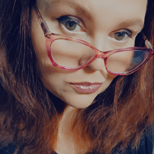 SUZANNE L. profile photo