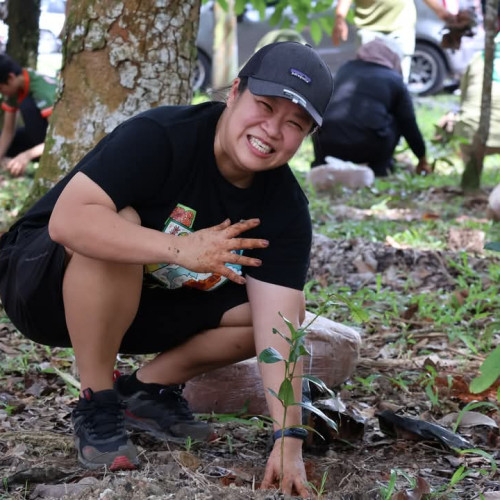 JoLynn  L. profile photo
