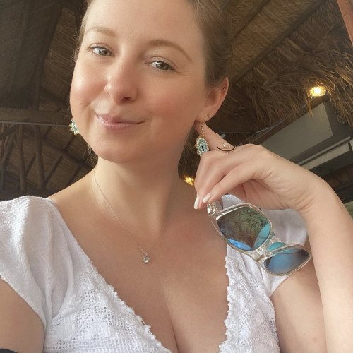 Vivian  D. profile photo