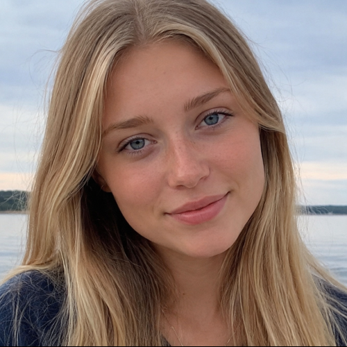 Ella C. profile photo