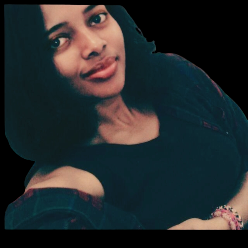 Lola K.