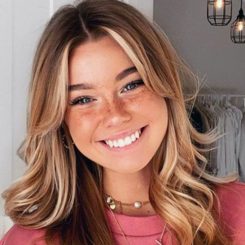 Júlia C.