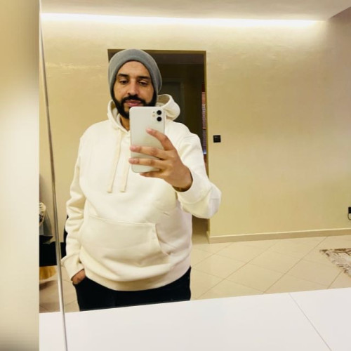 Mehdi E.