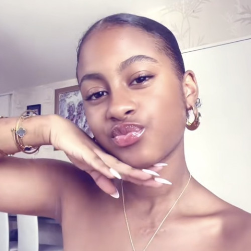 Elfa L. profile photo