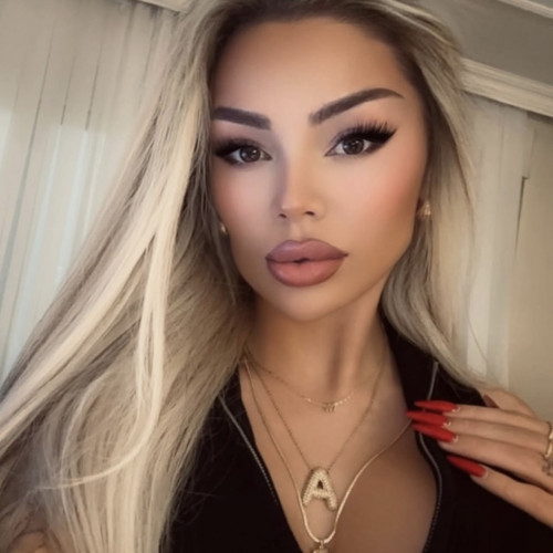Nina T. profile photo