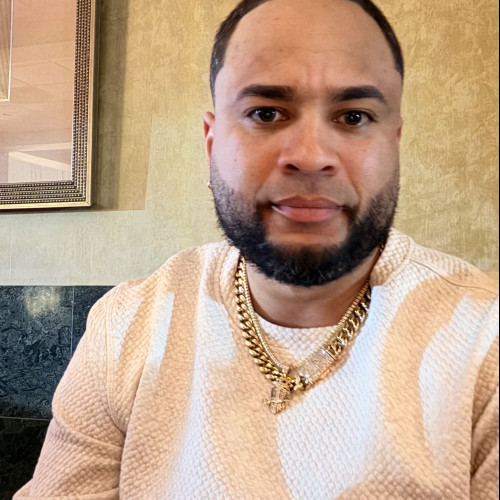 onaci R. profile photo