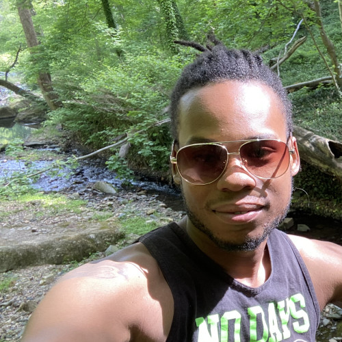 Damian E. profile photo