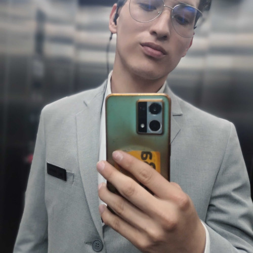 Sebastian M.