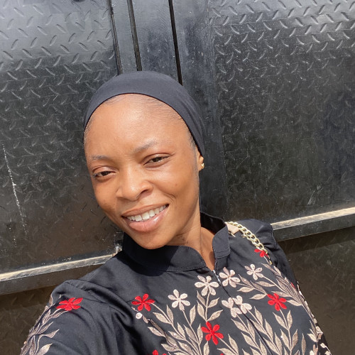 Moni M. profile photo