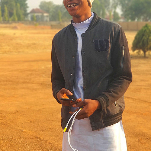 Olunzy D.