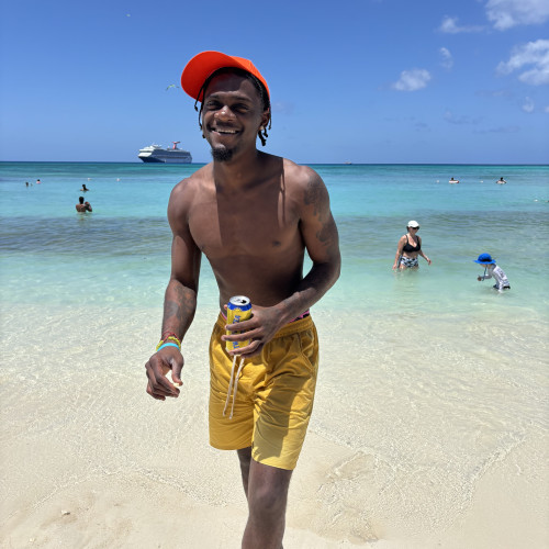 Ronde R. profile photo