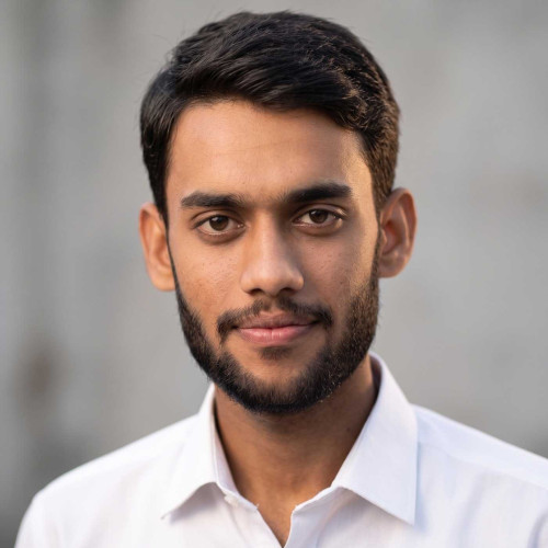 hamza w. profile photo