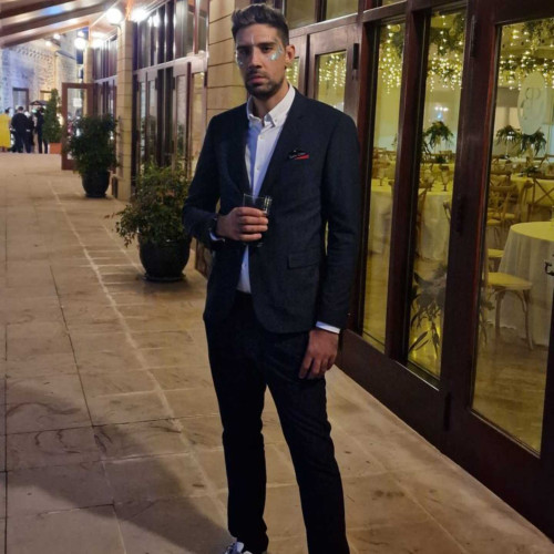 oscar R. profile photo
