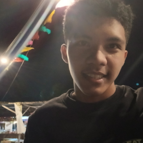 Johnknives l. profile photo