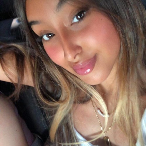 yasmina y. profile photo