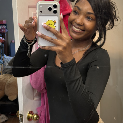 Kiana L. profile photo