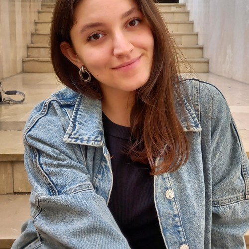 Dania K.