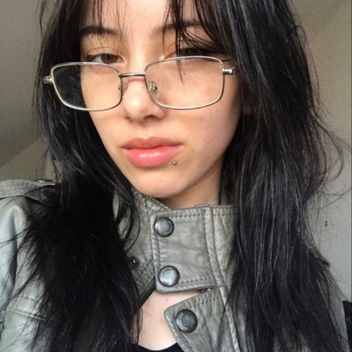 lia y.